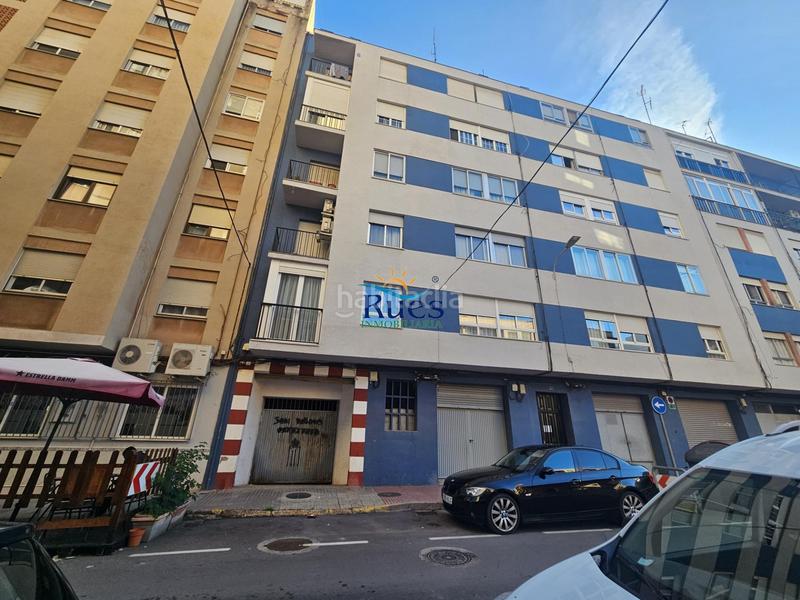 Foto f4037e92-e352-4a09-992f-04e54475d3c3. Autoparkplatz in Plaza Illes Columbretes Castellón de la Plana