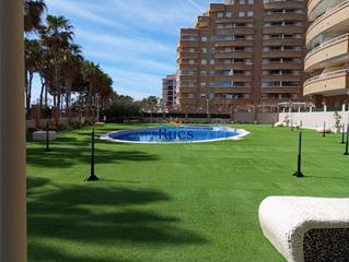 Apartament  Calle amplaries. Piso en venta a pie de playa con impresionantes vistas al mar