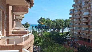 Pis  Calle amplaries. Piso a pie de playa con impresionantes vistas al mar