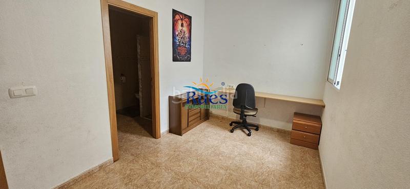 Foto 050473fd-598b-4243-a230-9b5567a773fb. House with heating parking in Centro Almazora / Almassora