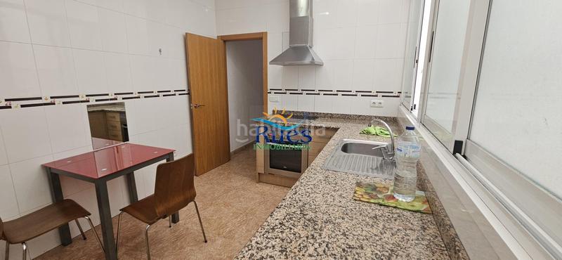 Foto f3f878da-47dc-463d-8834-28e73872e5a8. House with heating parking in Centro Almazora / Almassora