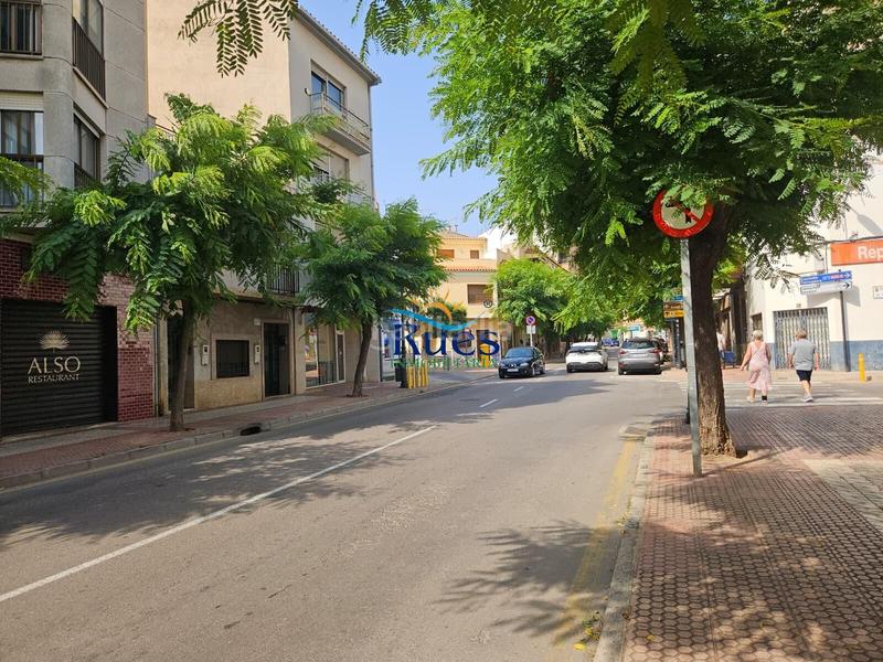 Foto 985decbf-5131-477b-a26f-972e79326020. Casa  adosada en venta en calle sant tomàs en Benicasim / Benicàssim