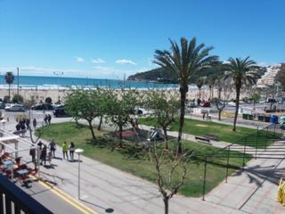 Etagenwohnung  Calle dr bellido. Piso en venta a pie de playa con vistas al mar