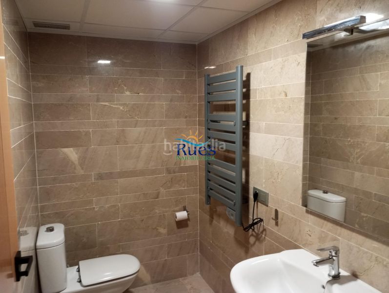 Foto cdb6d611-b6ed-478b-9c64-9a95df6ad500. Planta baixa amb calefacció aparcament piscina a Oropesa del Mar
