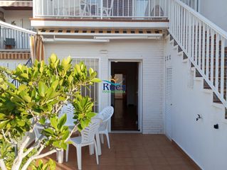 Semi detached house  Paseo maritimo mediterraneo. Adosado en venta en primera línea del mar