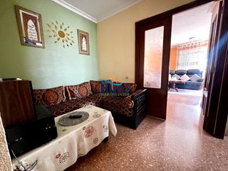Pis  Borja. Amplia vivienda en zona perimetral  de lalcora