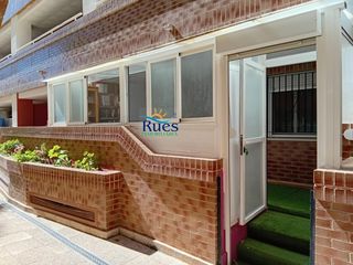 Planta baixa  Avenida central. Acogedora planta baja en oropesa del mar con piscina y a pasos d