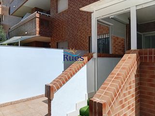 Erdgeschoss  Avenida central. Acogedora planta baja en oropesa del mar con piscina y a pasos d