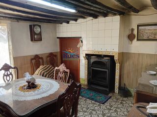 Casa  Calle vinaroz de. Casa de pueblo con encanto y ubicación estratégica en tirig