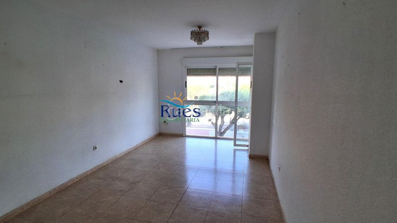 Foto c6eb2338-8c5f-47b8-8843-700c218dc497. Pis a Centro Oropesa del Mar