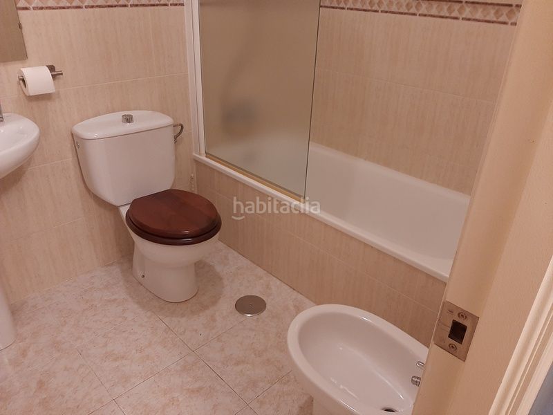 Foto 5dd635e6-88f3-466e-9022-39bf30d32c2a. Location maison jumelée avec cheminée chauffage parking dans Barrios (Los)