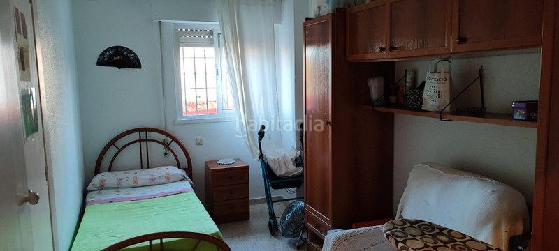 Foto 9166b7bd-b76d-4f22-9786-f6b8041af04e. Piso en calle federico garcía lorca 41 piso en las torretas en Algeciras