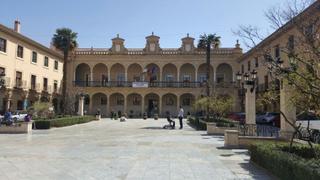 Miete Geschäftsraum in Calle carnicería 1. Local comercial junto ayuntamiento