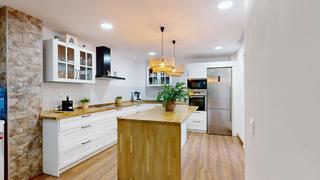 Appartement à Calle montblanc 10. Piso unico en barriada hispanoamerica  los dolores cartagena