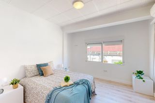 Flat  Calle zurbaran. Piso en los barreros  cartagena