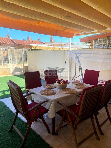 Foto 6f80498c-3491-43f5-8a8e-0c777f2a74bb. Location rez-de-chaussée avec parking piscine dans Las Lomas - Las Yucas Águilas