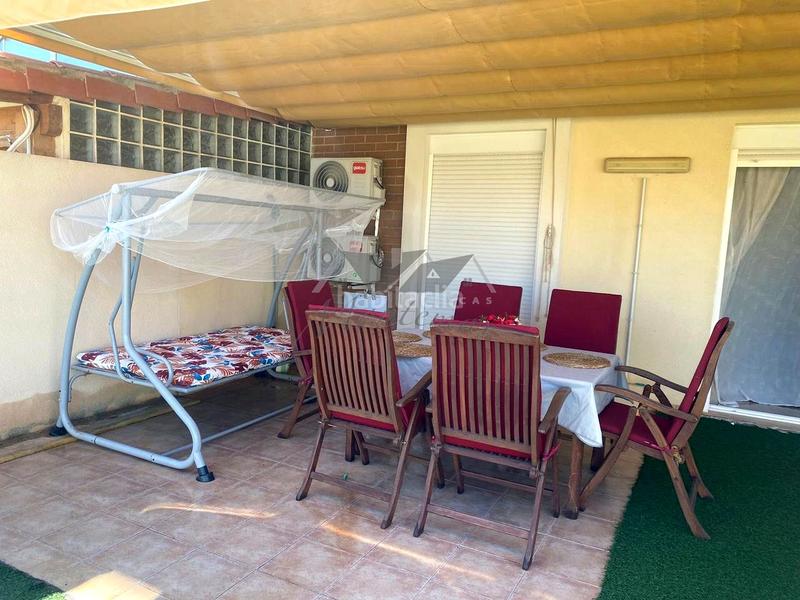 Foto 40425473-7301-4b8d-a102-4ef3489892e3. Rent ground floor with parking pool in Las Lomas - Las Yucas Águilas