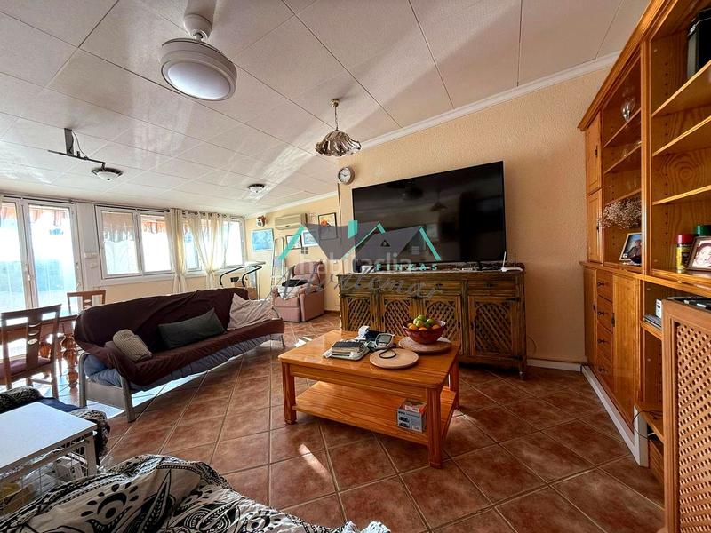 Foto c7f22851-74a4-43b8-b0cb-444f7bdad8c0. Edifici a Casco Antiguo Águilas