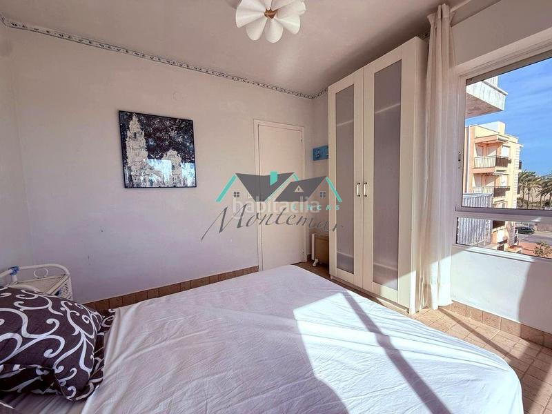 Foto e5a07cc0-2732-42c8-a63b-3012829a06c4. Piso en exclusiva piso en primera línea de playa , zona puerto juan montiel en Águilas