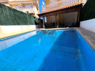 Miete Haus  Infanta elena. Se alquila chalet los meses de junio, julio y agosto