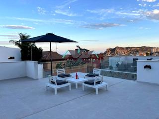 Casa  Vázquez montalbán. En venta chalet independiente