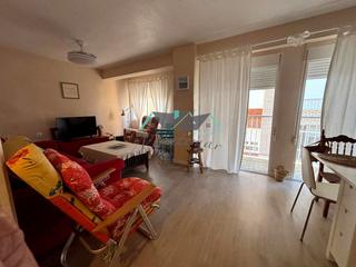 Lloguer Pis  Del poeta martínez parra. Amplio piso en alquiler en segunda línea de mar  3 habitaciones