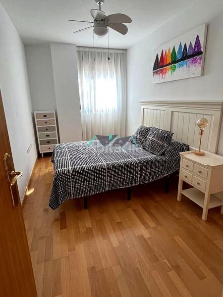 Foto ad0d43c2-4b08-4357-94ca-c5233ca2d773. Zweistöckige wohnung mit parking pool in Casco Antiguo Águilas