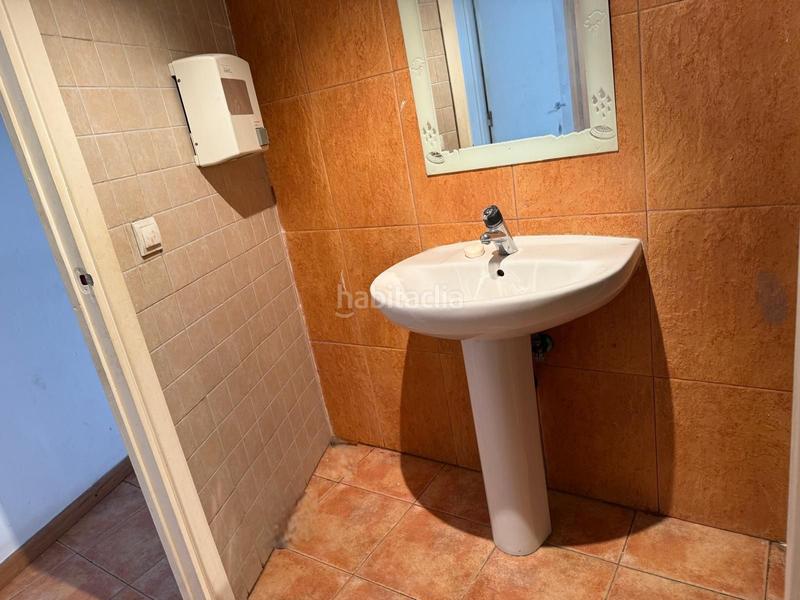 Foto e2d42971-813e-4a52-a4fe-df0852b8b939. Local comercial  en Plaça Catalunya - Escola Industrial Terrassa