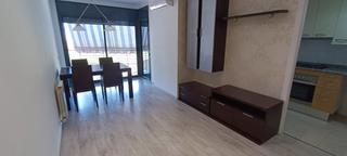 Piso en Torre - Sana. Piso 2 habitaciones con balcón  junto estación est