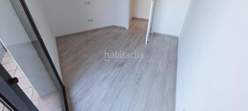 Foto 56ad2889-4cb3-4e34-9e7b-02abc9054e5e. Pis amb calefacció a Torre - Sana Terrassa