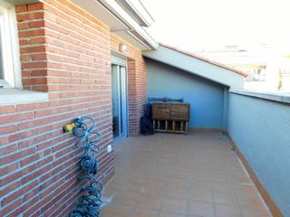 Dplex en Ca n'Aurell. Dplex con terraza