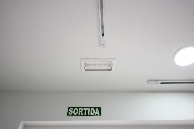 Foto 027d9338-e9b3-4383-8105-3bdca0d65532. Alquiler local comercial  zona centre en Terrassa