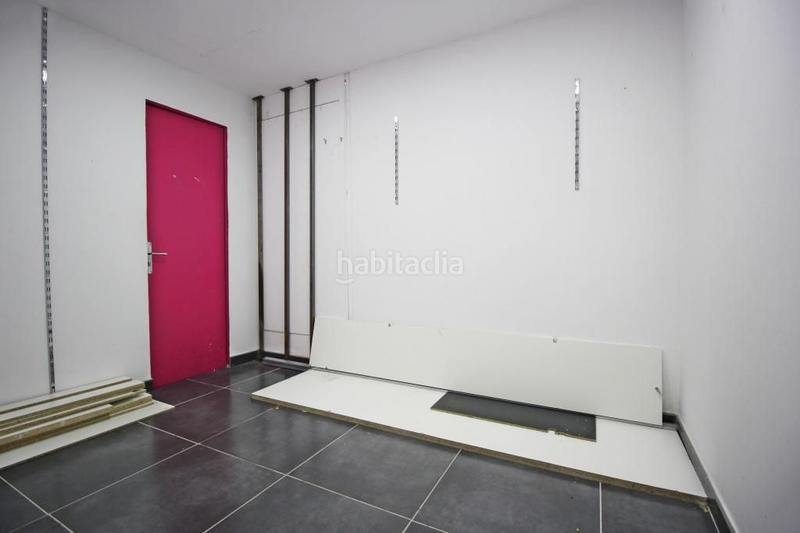 Foto 28c5ef7c-56ad-422e-be28-0a0d914b7e53. Alquiler local comercial  zona centre en Terrassa