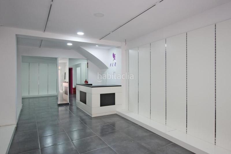 Foto 3647c216-4ff3-40de-98b9-81a979468d2d. Alquiler local comercial  zona centre en Terrassa