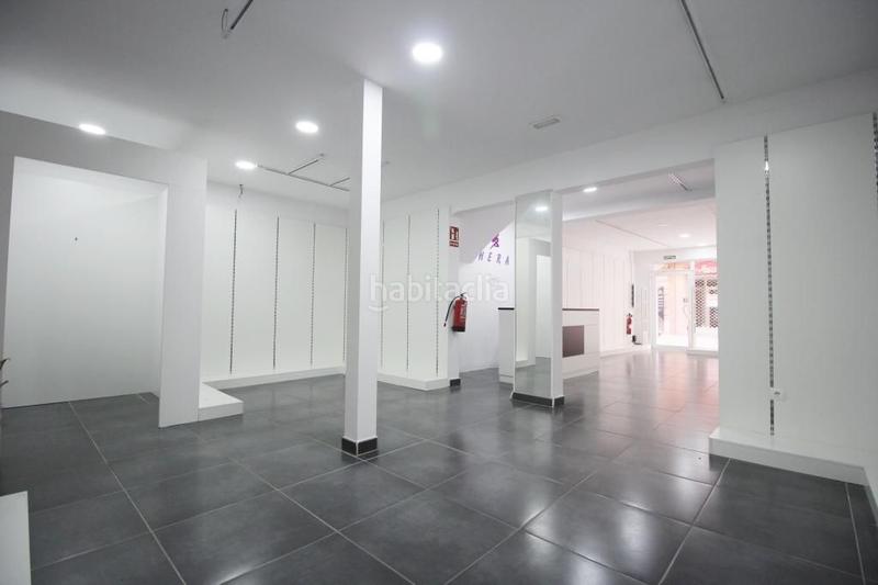 Foto 6a663a43-f385-4e2f-b42c-30fe75a6a88c. Alquiler local comercial  zona centre en Terrassa