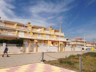 Casa adossada en Entrada dolores 156. Adosado en 1 linea de playa de 4 habitaciones y con piscina