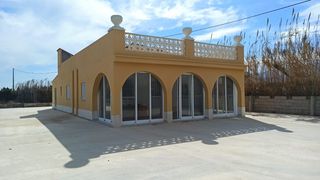 House  Entrada del piló. Casa de 133 m2 const. sobre una parcela rustica de 1337m2 en el