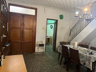 Casa  Carrer del pou. Casa en el casco antiguo a reformar