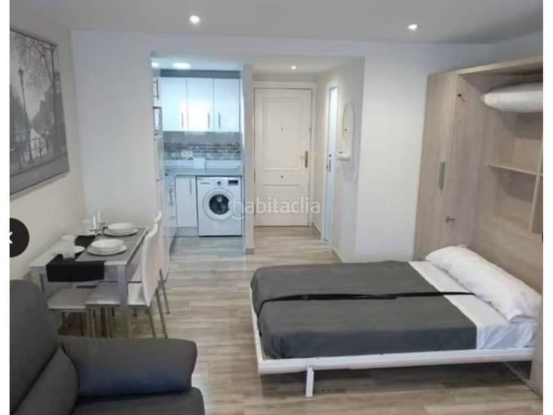 Foto 2e4383ab-d250-47d6-a8cd-40134bfb3434. Appartamento in pasillo batería 1 in Centro Torre del Mar