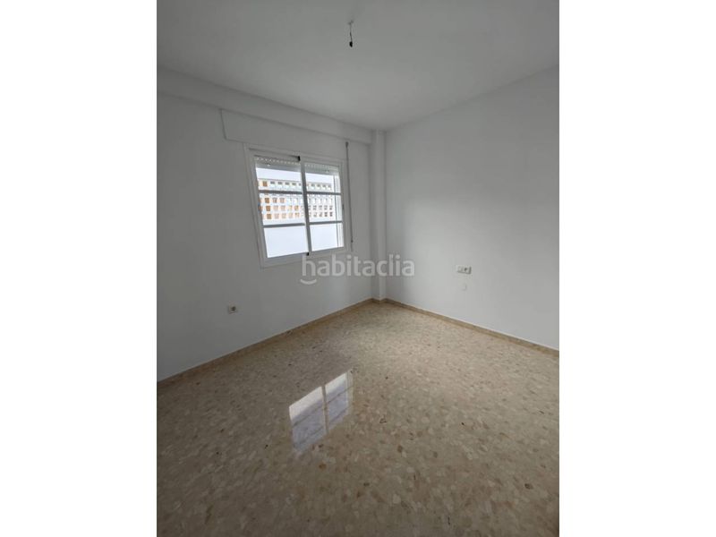 Foto cfa1ef0b-9a42-44dd-ad9f-fba7dcbc5555. Pis a Poniente-Faro Torre del Mar