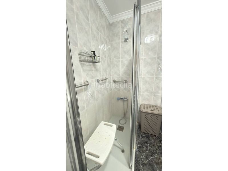 Foto e19d3d99-9ffd-4b33-b4f3-f99bbcf7af00. Pis amb piscina a Hispanidad - Vivar Téllez Vélez - Málaga