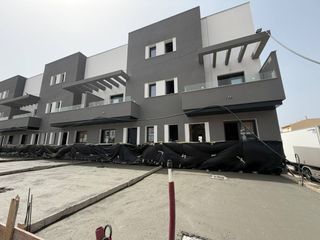 Semi detached house in Calle clavel 1. Última vivienda disponible en marinsa brisa