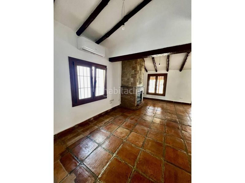 Foto 5ae14eac-e086-4be4-b34c-1701bbea95a8. Casa amb aparcament piscina a Viñuela