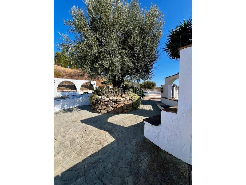 Foto a7ee0aa4-d0a0-4956-afe2-e9d8563d15c2. Casa amb aparcament piscina a Viñuela