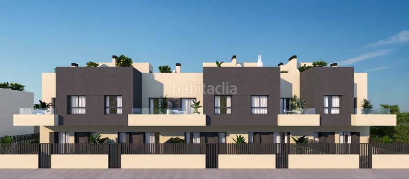 Foto b6c9318f-1a92-4c7c-a825-5e21fc21c040. Casa 210m<sup>2</sup> a avenida condado de huelva 118 a Viña Málaga Torre del Mar