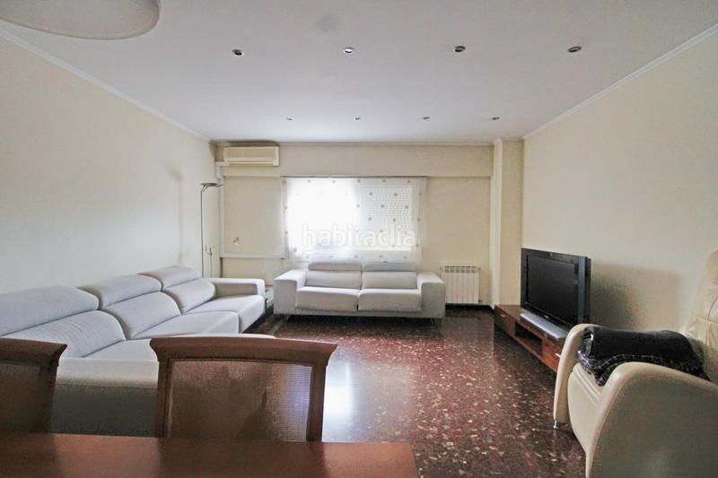 Foto c9105050-1c5d-432f-beca-18c009c52232. Flat with heating parking in La Torrassa Hospitalet de Llobregat (L´)