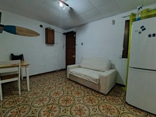 Flat in Pubilla Cases