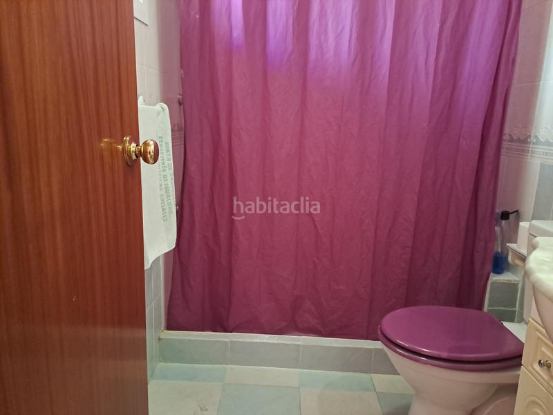 Foto abb63ff8-ba75-4987-9219-dec2d08e031e. Casa adossada amb calefacció aparcament piscina a Dos Hermanas