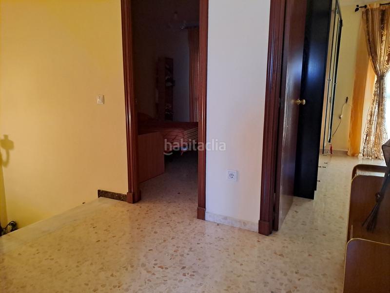 Foto cfc3e252-a165-4f89-9676-765552225783. Casa adossada amb calefacció aparcament piscina a Dos Hermanas