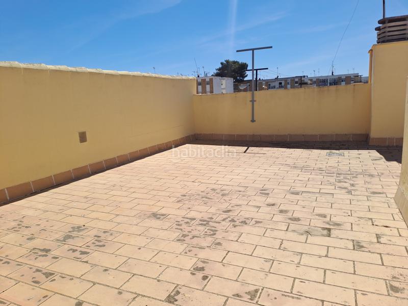 Foto f5ad8e38-8bd4-42d0-9d52-d405285be868. Semi detached house with heating parking pool in Arco Norte - Avda España Dos Hermanas